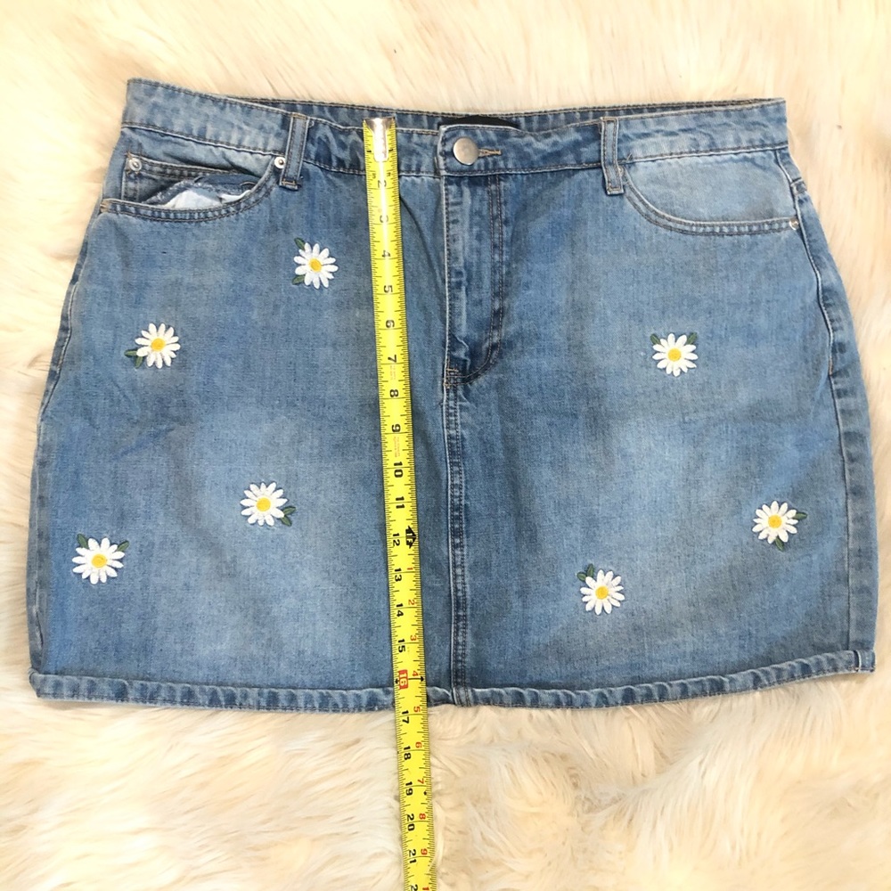 ❌SOLD❌Plus Forever 21 Skirt - Picture 5 of 8
